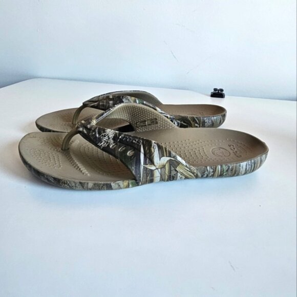 Crocs Women's Camouflage Thong Sandals Size 10 - Picture 7 of 9